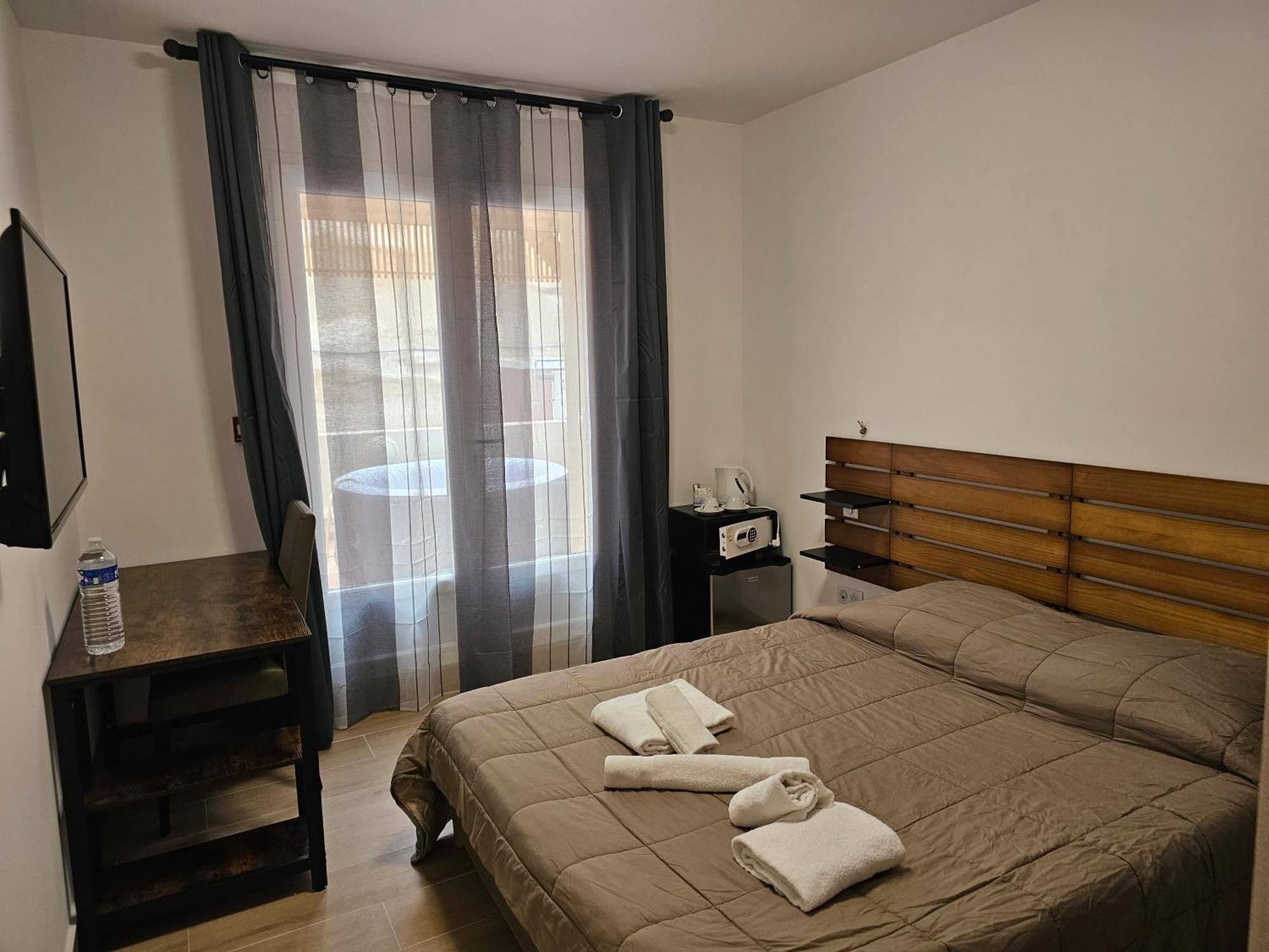 101 CHAMBRE 2 AVENUE CHARLES DE GAULLE